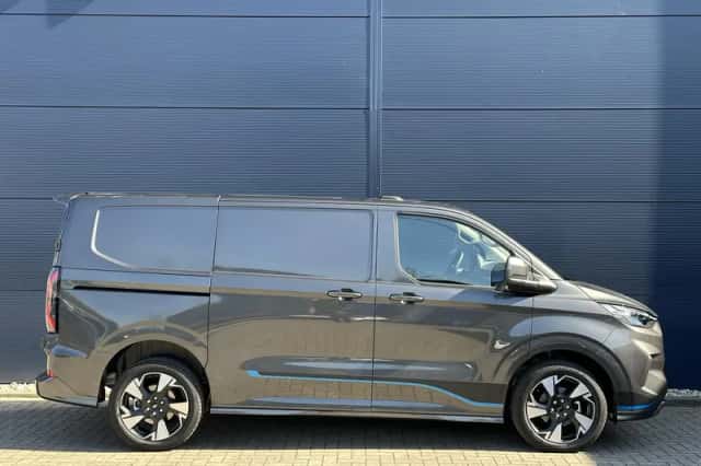 Ford Transit Custom (2024) thumbnail 5
