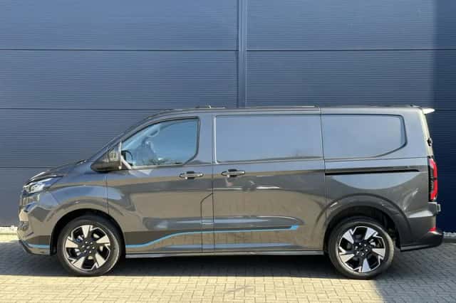 Ford Transit Custom (2024) thumbnail 6