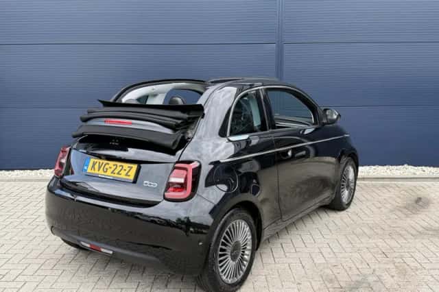 Fiat 500C (2023) thumbnail 4