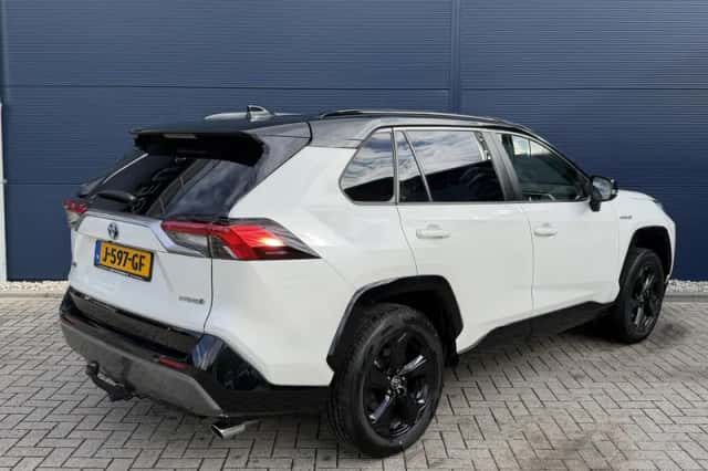 Toyota RAV4 (2020) thumbnail 4