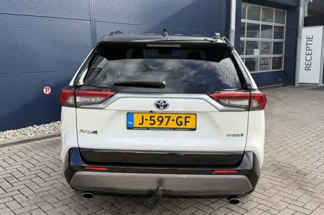 Toyota RAV4 (2020) thumbnail 5