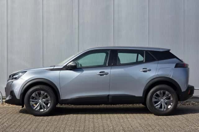 Peugeot 2008 (2021) thumbnail 3