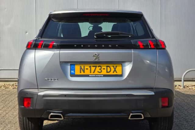 Peugeot 2008 (2021) thumbnail 5