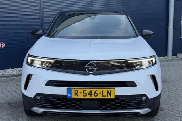 Opel Mokka-e (2022) thumbnail 2