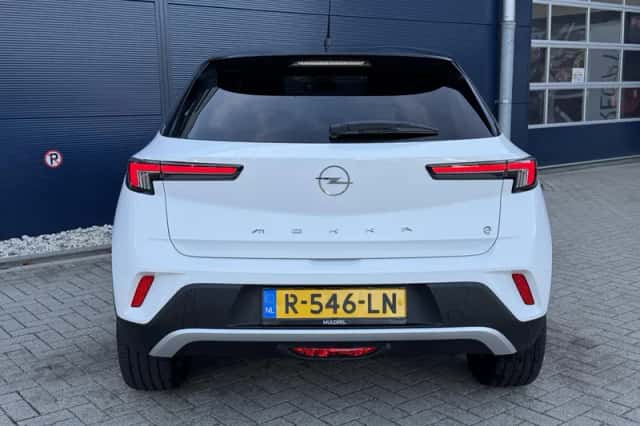 Opel Mokka-e (2022) thumbnail 5