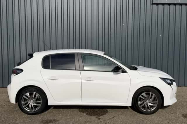 Peugeot 208 (2022) thumbnail 4