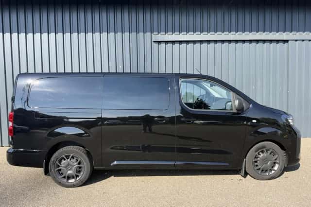 Opel Vivaro (2024) thumbnail 4