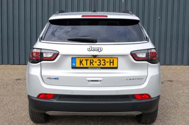 Jeep Compass (2022) thumbnail 2