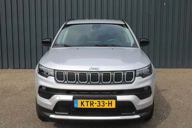 Jeep Compass (2022) thumbnail 3