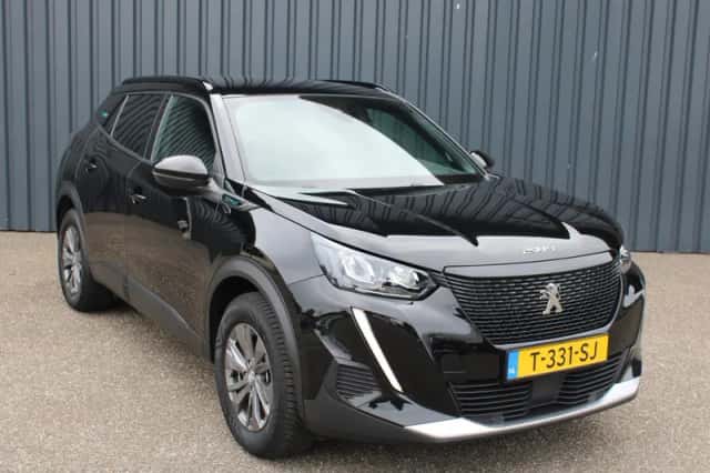 Peugeot e-2008 (2023) thumbnail 2