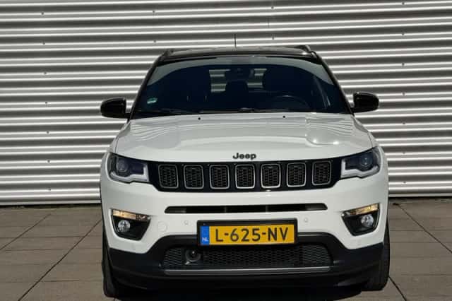 Jeep Compass (2021) thumbnail 2