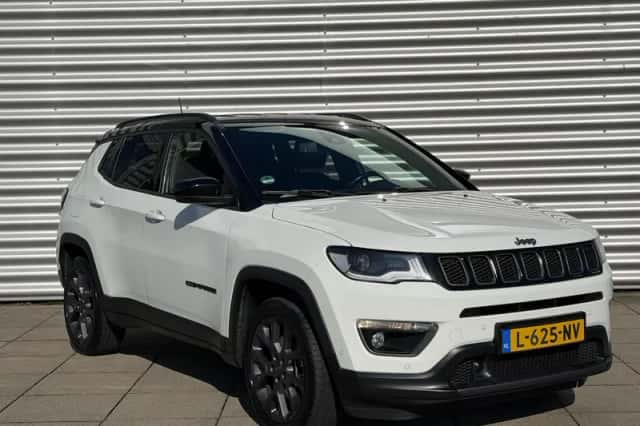 Jeep Compass (2021) thumbnail 3