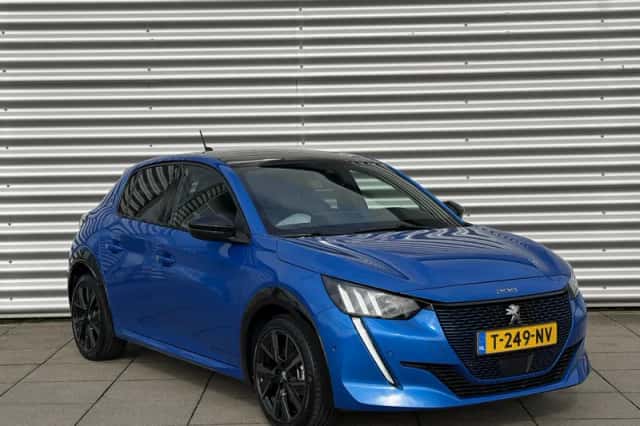 Peugeot e-208 (2023) thumbnail 4