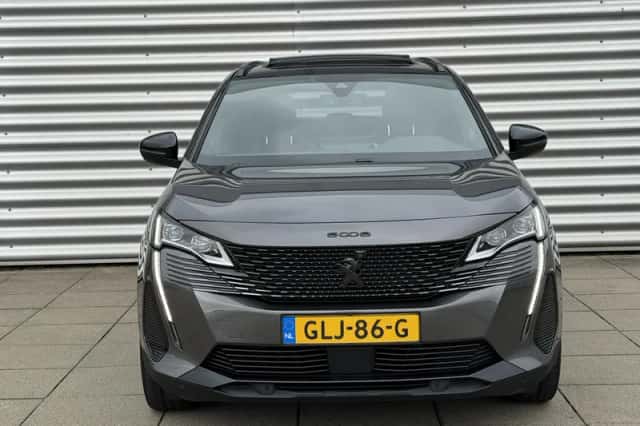 Peugeot 5008 (2024) thumbnail 2