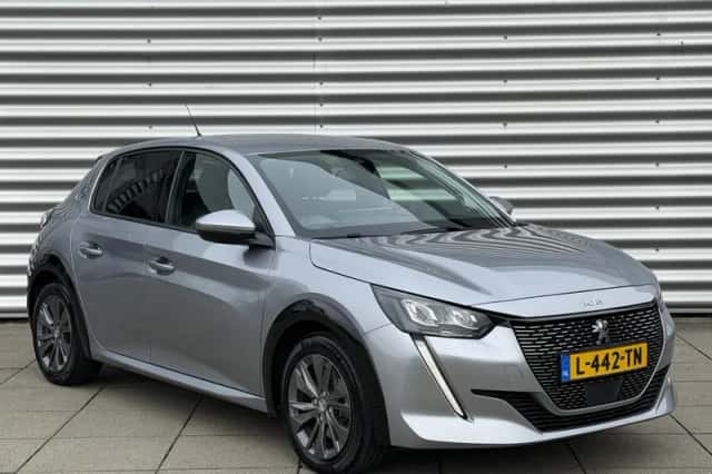 Peugeot e-208 (2021) thumbnail 5