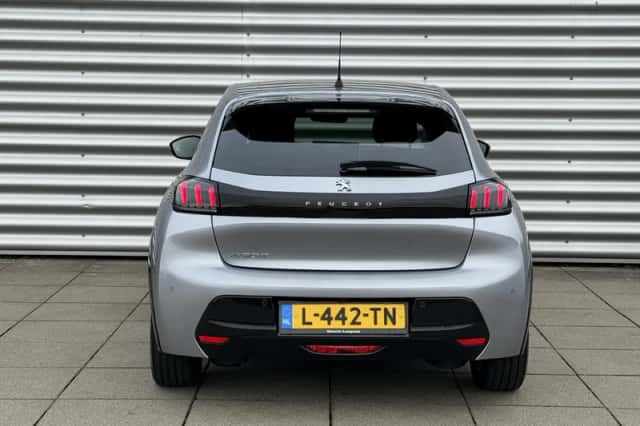 Peugeot e-208 (2021) thumbnail 6
