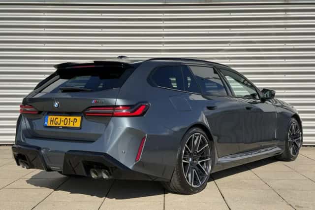 BMW M5 (2025) thumbnail 5