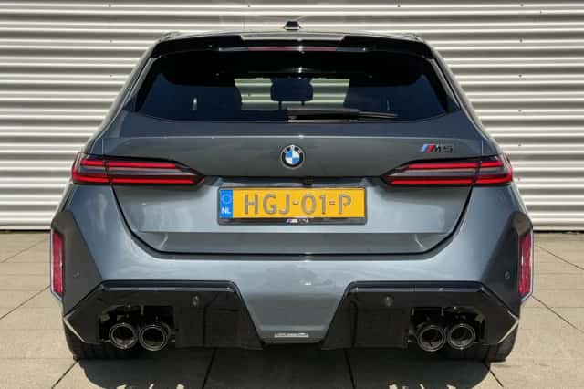 BMW M5 (2025) thumbnail 6