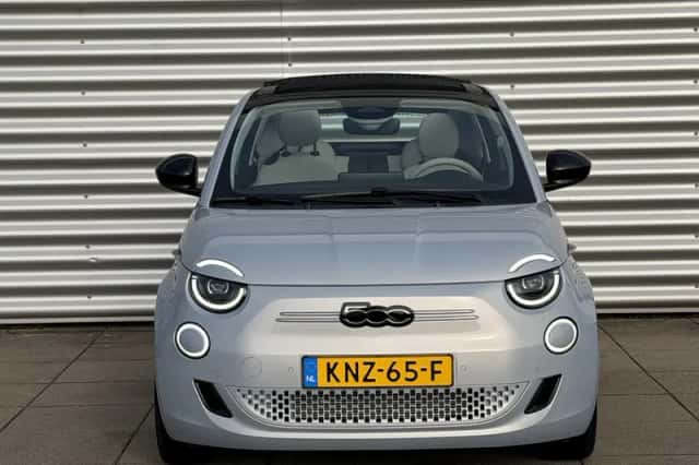 Fiat 500C (2026) thumbnail 2