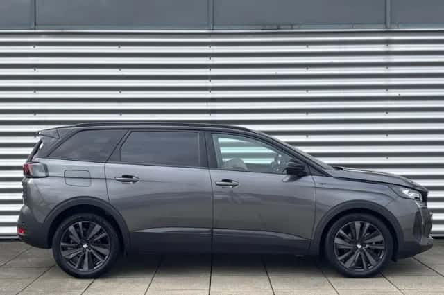 Peugeot 5008 (2024) thumbnail 4