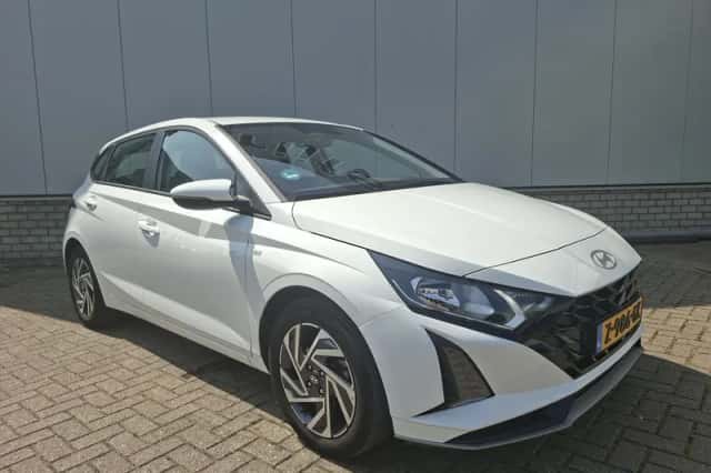 Hyundai i20 (2024) thumbnail 3