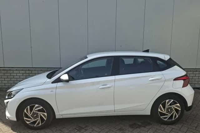 Hyundai i20 (2024) thumbnail 5