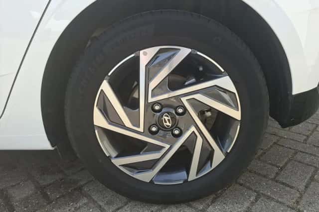 Hyundai i20 (2024) thumbnail 6