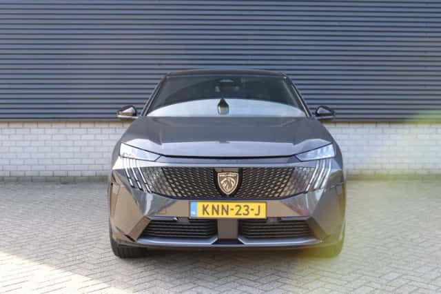 Peugeot e-3008 (2026) thumbnail 3