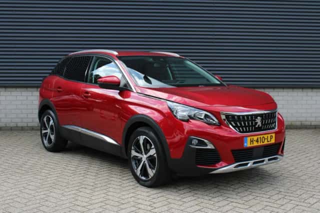 Peugeot 3008 (2019) thumbnail 4