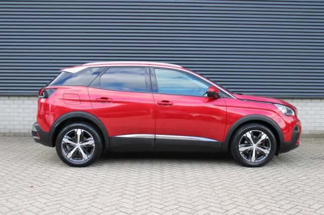 Peugeot 3008 (2019) thumbnail 5
