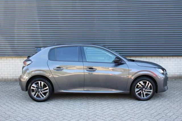 Peugeot 208 (2023) thumbnail 5