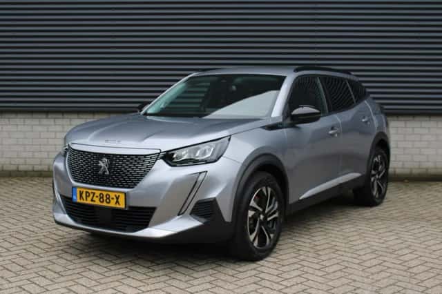 Peugeot e-2008 (2022) thumbnail 2