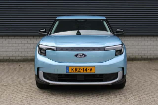Ford Explorer (2026) thumbnail 3