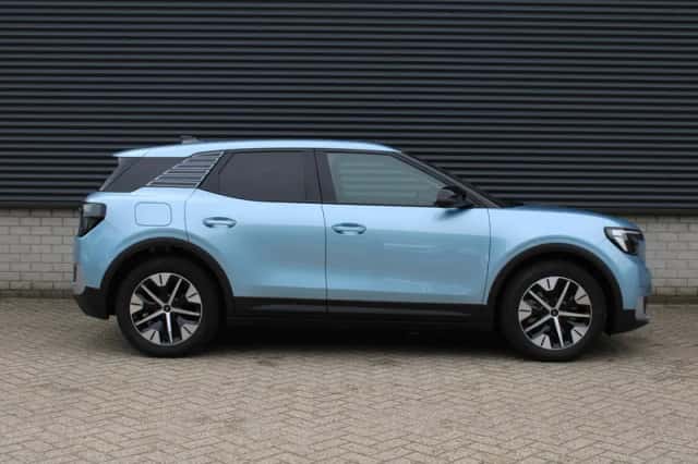 Ford Explorer (2026) thumbnail 5