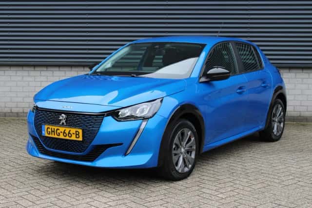 Peugeot e-208 (2023) thumbnail 2