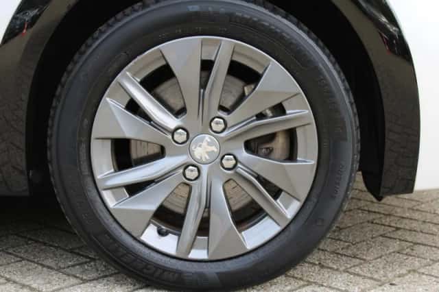 Peugeot e-208 (2021) thumbnail 6