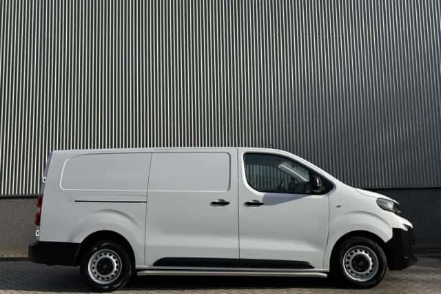 Opel Vivaro (2024) thumbnail 4
