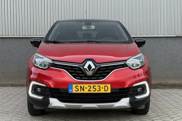 Renault Captur (2018) thumbnail 2