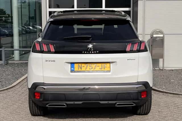Peugeot 3008 (2021) thumbnail 5