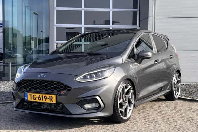 Ford Fiesta (2018) thumbnail 2