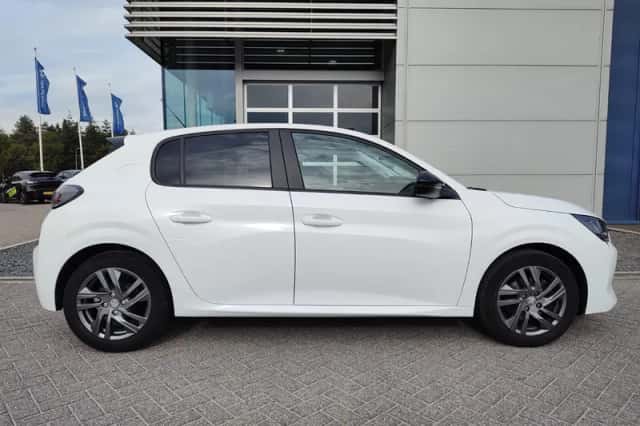 Peugeot 208 (2022) thumbnail 5