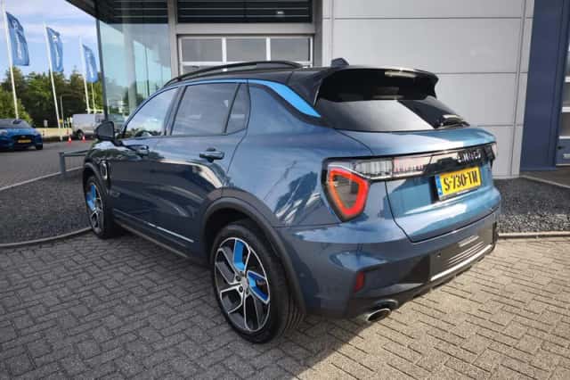 Lynk & Co 01 (2023) thumbnail 3