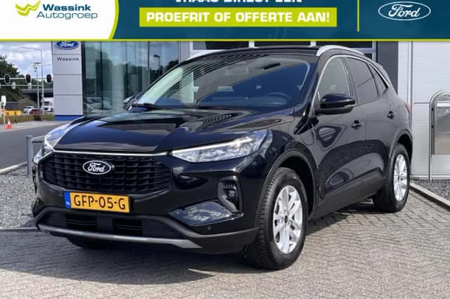 Ford Kuga (2024) thumbnail 1