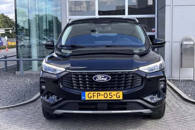 Ford Kuga (2024) thumbnail 2