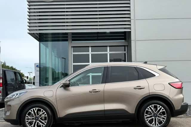 Ford Kuga (2020) thumbnail 5