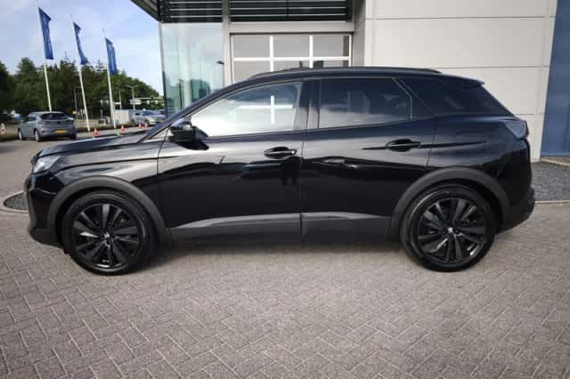 Peugeot 3008 (2021) thumbnail 2