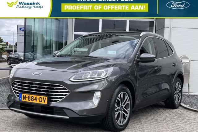 Ford Kuga (2021) thumbnail 1