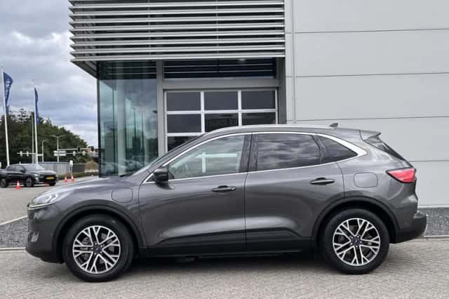 Ford Kuga (2021) thumbnail 5