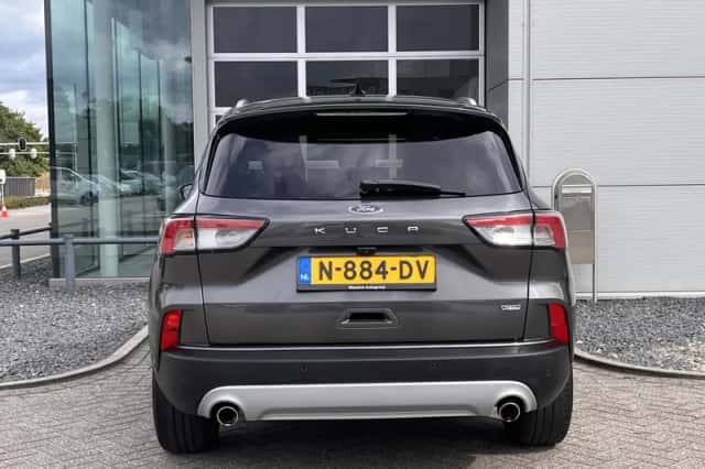 Ford Kuga (2021) thumbnail 6