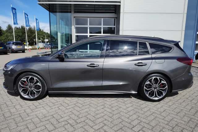 Ford Focus (2024) thumbnail 3